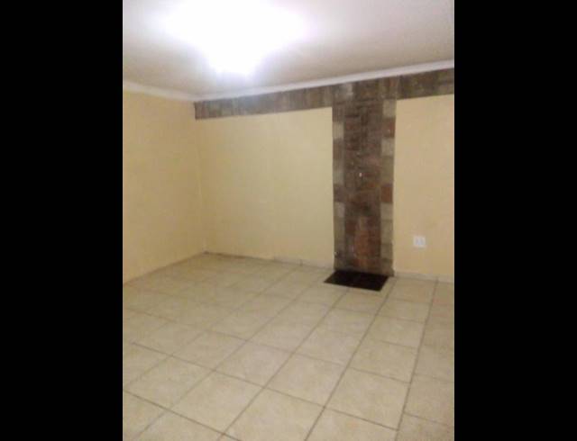2 BEDROOM PROPERTY TO RENT IN RABIE RIDGE